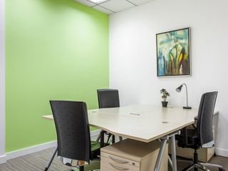 Private office space tailored to your business’ unique needs in Regus Alveo Park Triangle Tower