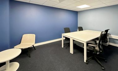 All-inclusive access to professional office space for 3 employees in HQ Kalayaan Building