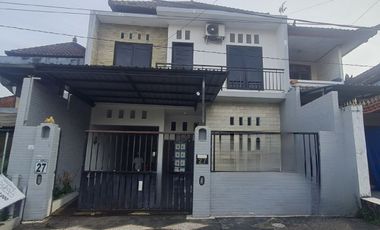 Rumah 2 Lantai Nyaman dan Strategis Dijual, di Area Denpasar Utara