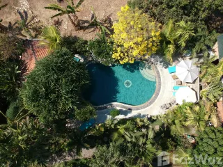 8 Bedroom Villa for sale in Gerokgak, Bali