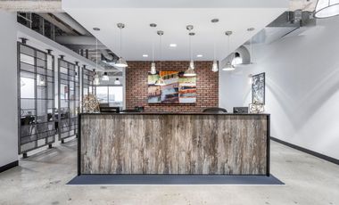 Ruang kerja, layanan, dan dukungan untuk membantu Anda bekerja lebih baik di Regus Grand Jati Junction