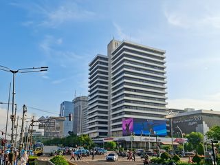 Akses all-inclusive ke ruang kerja, kantor virtual, dan ruang rapat di HQ Menara Cakrawala