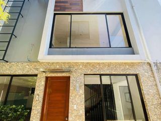 The Benitez Courtyard Townhouse in San Juan City