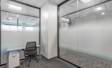 Access professional office space in Regus Central Bay Plaza