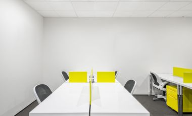 All-inclusive access to coworking space in Regus Central Bay Plaza