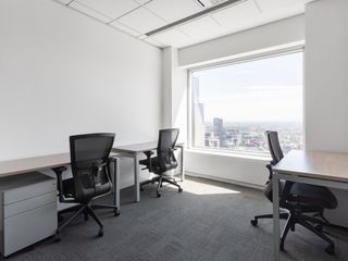 Private office space tailored to your business’ unique needs in HQ Galleria Corporate Center