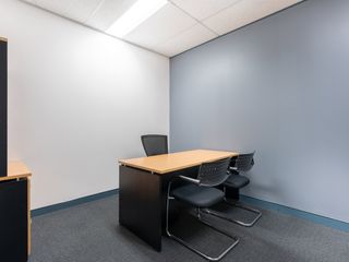 Fully serviced private office space for you and your team in Regus Ayala Malls 30th