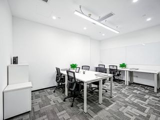 Find office space in Regus Ayala Malls 30th for 5 employees with everything taken care of