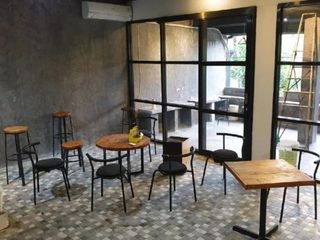 Ruko Dharmawangsa, STRATEGIS, NOL JALAN RAYA