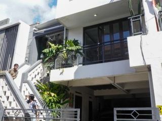 RUMAH SECOND SIAP HUNI LANTAI 4 HARGA MURAH DI DENPASAR BALI