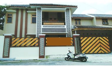 Rumah mewah Banyuanyar solo