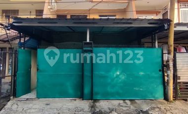 Rumah Taman Palem Lestari Dekat Sport Club