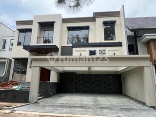 Jual Rumah Baru dengan Kolam Renang Dekat Aeon Mall Giriloka BSD