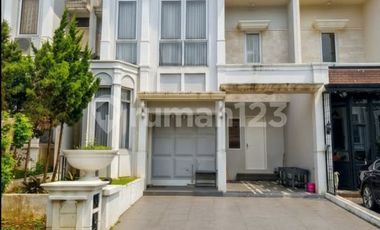 Rumah Bonus Furnished di Greenwich BSD, Dekat Qbig