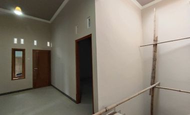 Dijual rumah nusukan