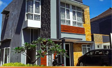 JUAL CEPAT BU! Rumah Mewah 2 Lantai Jalan Poros Malang-Surabaya SHM