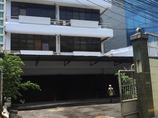 BANGUNAN ex KANTOR at PAKUBUWONO, KEBAYORAN BARU 460/600 SHM HGB (DIJUAL)