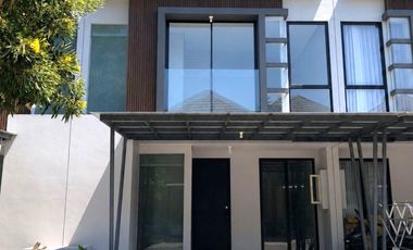 2118 Jual Rumah Minimalis 2 Lantai di Grand Pakuwon Surabaya