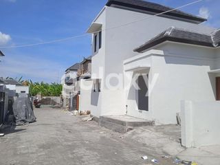 RUMAH BARU DI BAKUNG KESIMAN KERTALANGU DENPASAR, BALI