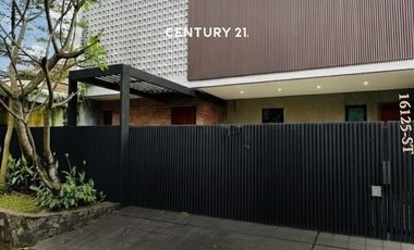 Dijual Rumah Siap Huni Design Modern Industrial Di Lebak Bulus