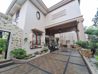 Rumah Mewah ada Kolam Renang di Lokasi Strategis Lebak Bulus, Jakarta Selatan - Harga Nego