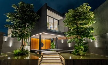 Luxury 5-Star Villa with Ultimate Entertainment & Wellness Facilities