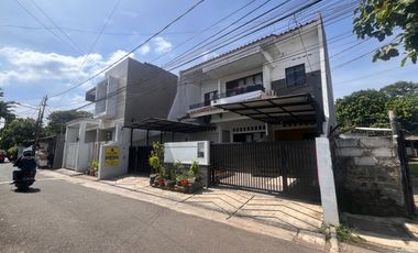 Dijual Rumah cantik area Karang Tengah, Lebak Bulus jaksel