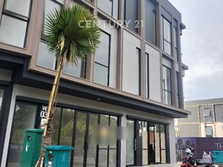 Ruko Baru 3 Lantai Hive Mataram  Siap Huni