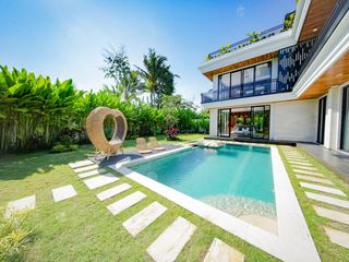 Leasehold  - Ubud Hideaway Rooftop Garden Villa with Stunning Mount Agung Views, Bali