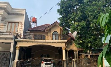 RUMAH KEDUA TANAH LUAS SIAP HUNI SEMIFURNISHED LOKASI SANGAT STRATEGIS DI KEMANG PRATAMA BEKASI