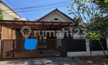 Rumah di Jalan Raya Ramai Griya Loka BSD City
