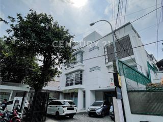 Gedung Komersial 3 Lantai + Rooftop Di Lokasi Strategis
