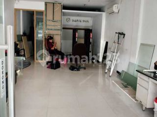 Sewa Ruko Bagus 3 Lantai Lokasi Strategis di Pancoran, Jakarta Selatan