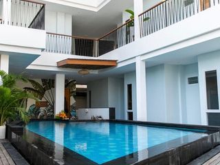 Leasehold - Profitable Turnkey Hostel for Sale in Prime Canggu - 7 Minutes to Batu Bolong Beach, Canggu, Bali