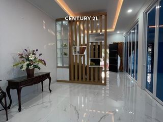 RUMAH MEWAH 2 LANTAI SIAP HUNI DI BEVERLY LIPPO CIKARANG