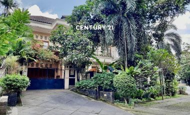 Rumah Luas Terawat Dijual Di Cluster Besar Di Cinere