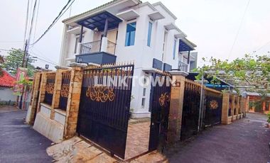 Dijual Rumah 2 Lantai Cipayung Jakarta Timur Siap Huni
