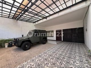 Disewakan Cepat Rumah Bagus dan Strategis di Tebet Jakarta Selatan