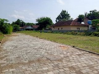 Tanah Garut Dekat Alun-Alun Leles 950Rb per meter