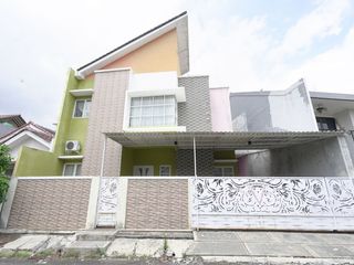 Rumah 2 Lt Bebas Banjir 7 Mnt ke RS Citra Harapan Hadap Timur J-39657