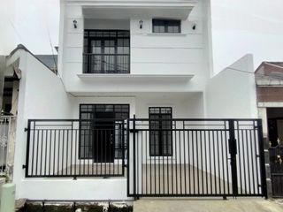 Rumah BRAND NEW bergaya American Classic  di Kencana Loka 12.5 BSD City