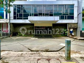 Dijual atau Disewakan Gedung Siap Pakai di Wolter Kebayoran Baru