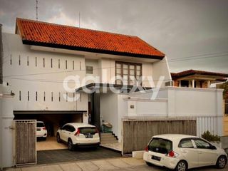RUMAH SEMI VILLA DI TUKAD UNDA PANJER DENPASAR, BALI