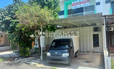 Rumah Siap Pakai Dekat Mall