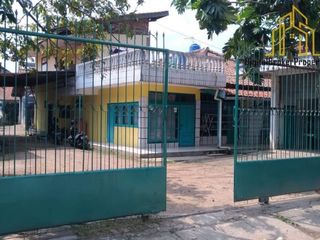 GUDANG DENGAN 5 BANGUNAN RUMAH HANYA 50METER KE JALAN RAYA SOREANG | KOMALAN