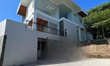 RUMAH CANTIK TERAWAT LINGKUNGAN ASRI DI UNGASAN BADUNG