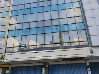 Ruko Gandeng 4 Lantai perlu Renov Harga nego dan Strategis di Sunter
