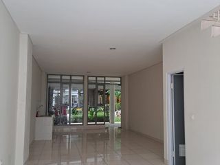 MURAH JARANG ADA Ruko 3 lantai 2 muka di Piazza MOZIA LOOP BSD City Tangerang