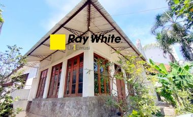 Rumah Tengah Kota Fully Furnished Jl. Kalisari, Surabaya