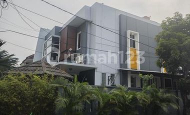 Rumah Huk Cakep Sektor 7A Siap Huni Hadap Timur